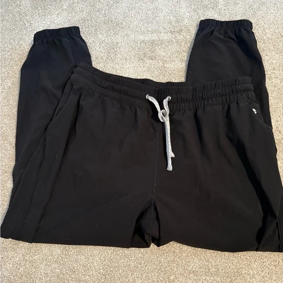 Vuori Women's Black Weekender Jogger Pants Size XL - Picture 3 of 5